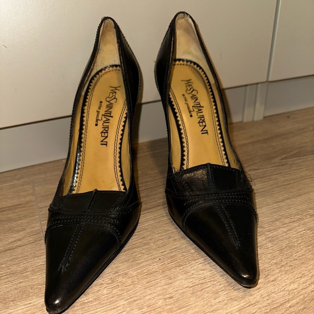 RARE Yves Saint Laurent Vintage Black Leather Pumps size 38 - Picture 5 of 13